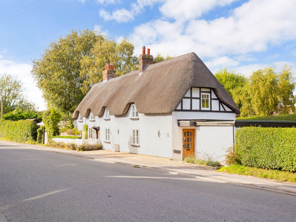 3 bed cottage for sale in London Road, Marlborough SN8, £425,000 Zoopla