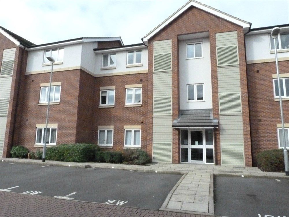 2 bed flat to rent in Leicester Road, Lutterworth LE17, £725 pcm Zoopla