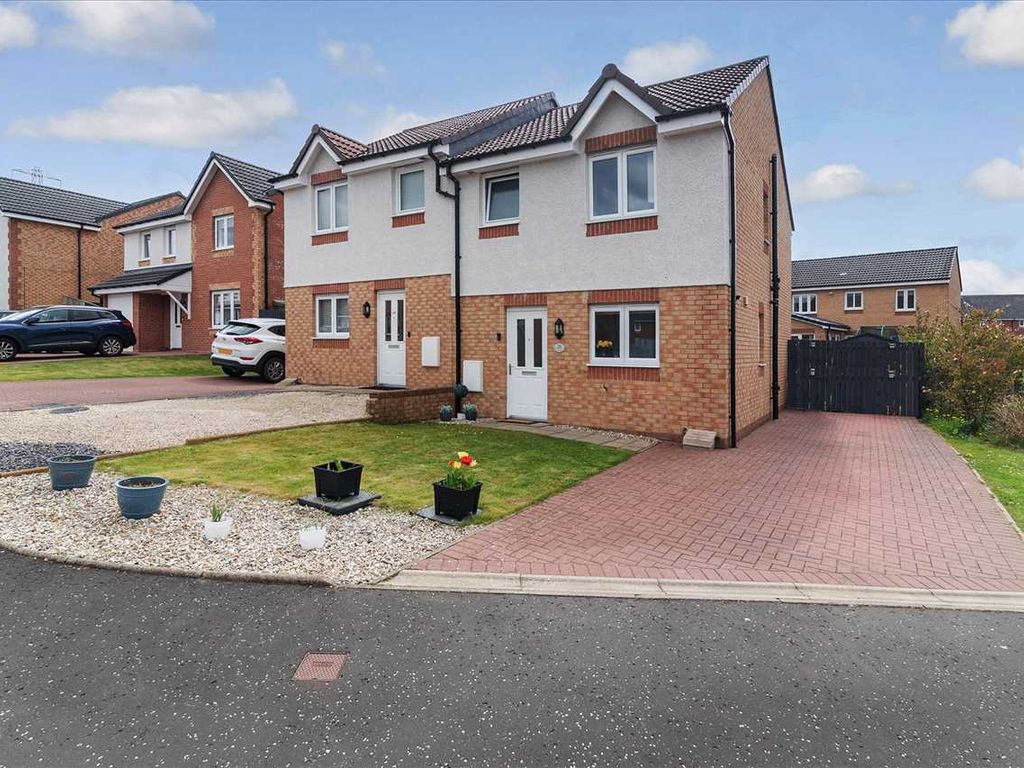 3 bed semidetached house for sale in Fenton Place, Lindsayfield, East