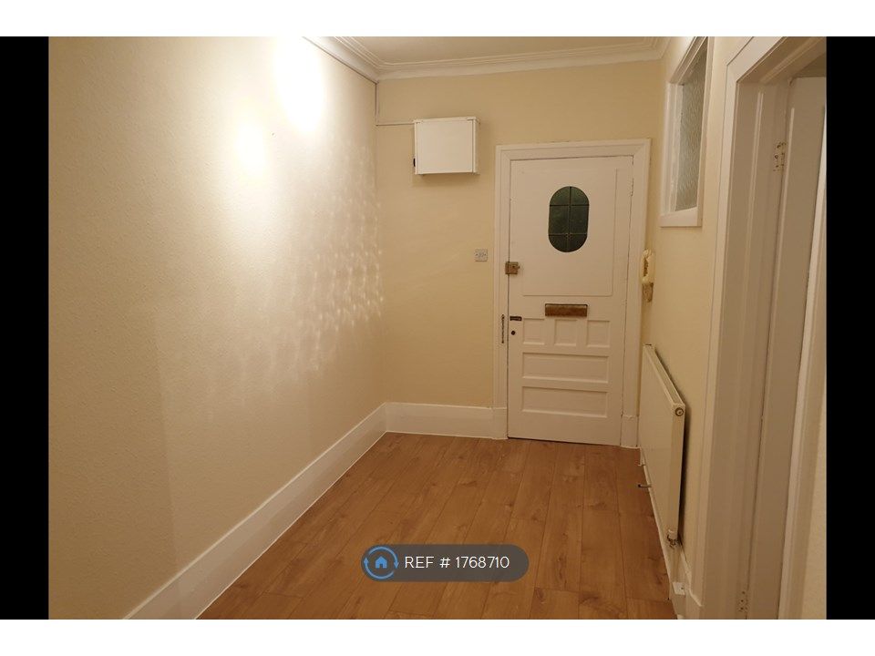 3 bed flat to rent in Wykeham Court, London NW4 Zoopla