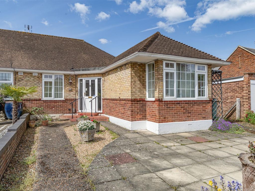 3 bed semidetached bungalow for sale in Wendley Drive, New Haw