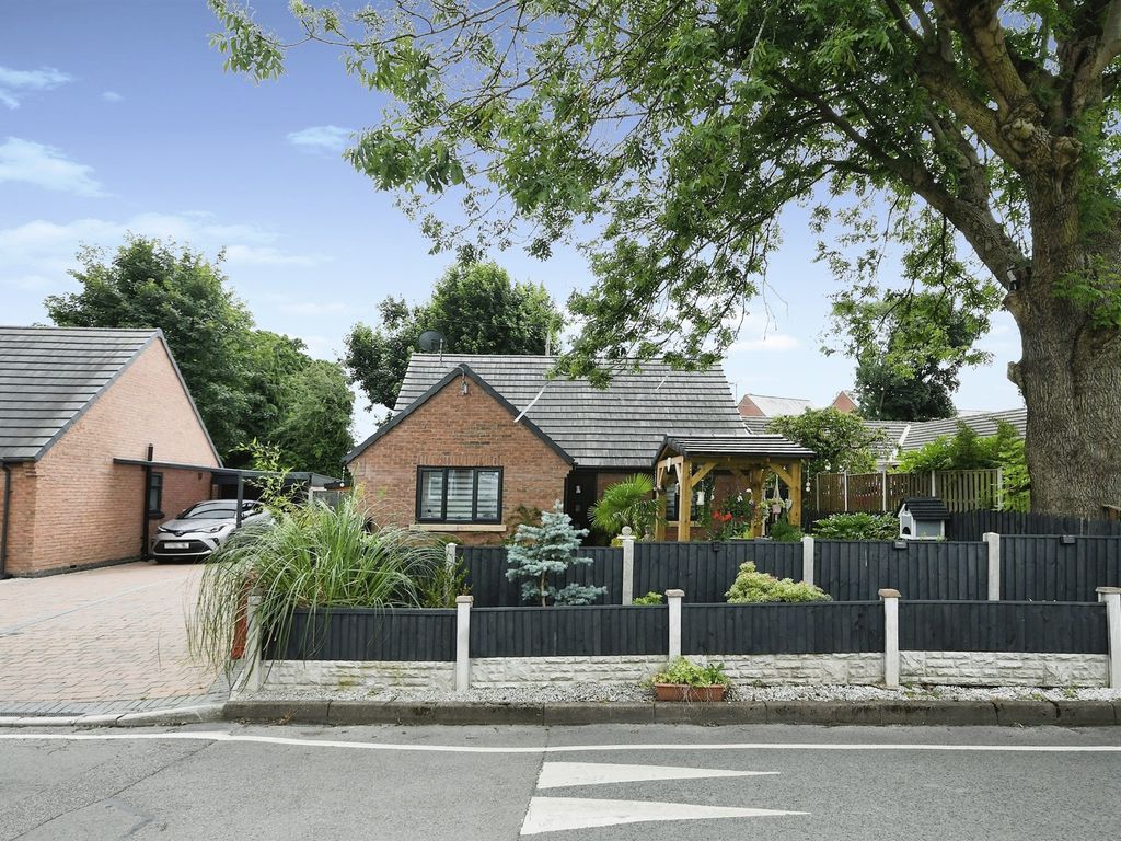2 bed detached bungalow for sale in Spinning Wheel Mews, Draycott Road, North Wingfield