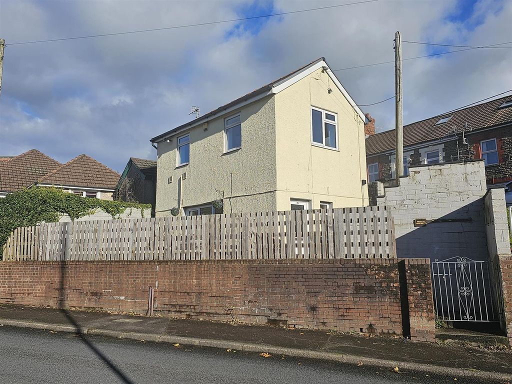 1 bed detached house for sale in Ynys Terrace, Rhydyfelin, Pontypridd CF37, £130,000 Zoopla