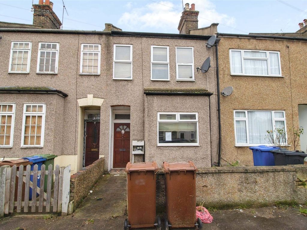 3 bed terraced house for sale in Milton Road, Grays, Essex RM17 Zoopla