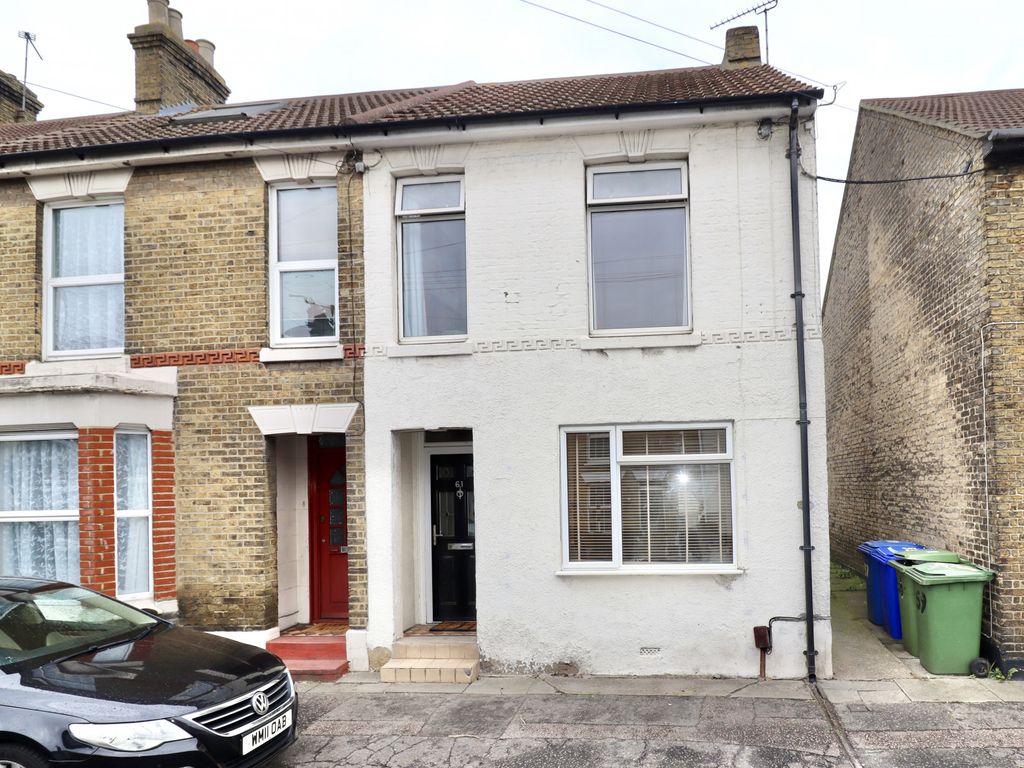 3 bed semidetached house for sale in Chalkwell Road, Sittingbourne