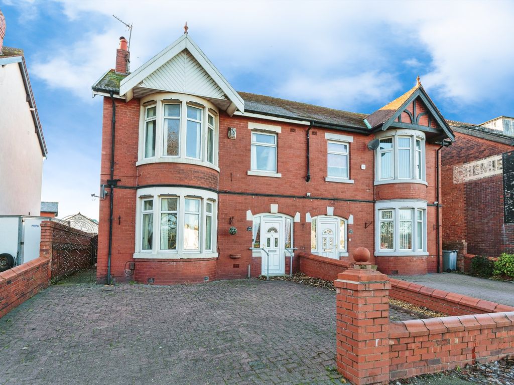 3 bed semidetached house for sale in Whitegate Drive, Blackpool