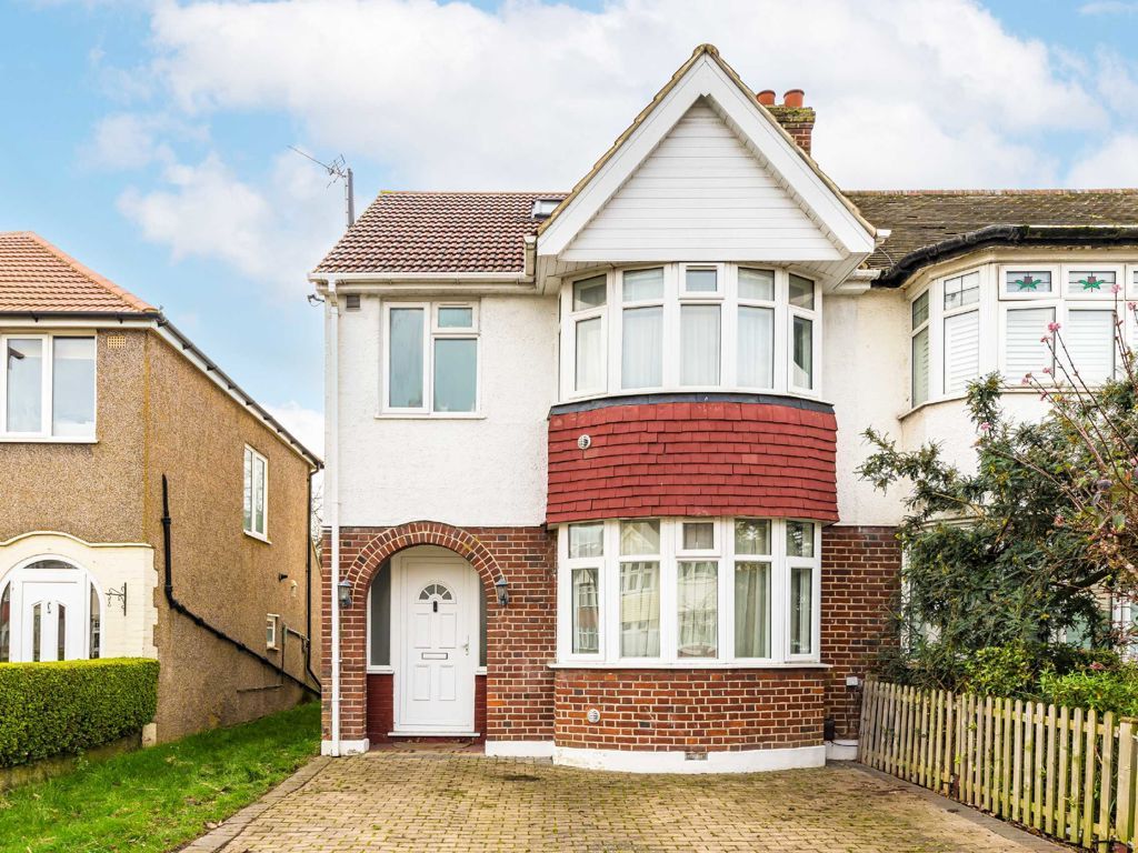 5 bed semidetached house for sale in Teesdale Gardens, Isleworth TW7