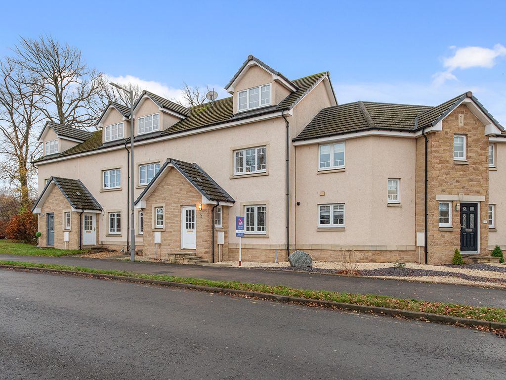 3 bed town house for sale in Gowkhill Place, Kinnaird Village, Larbert