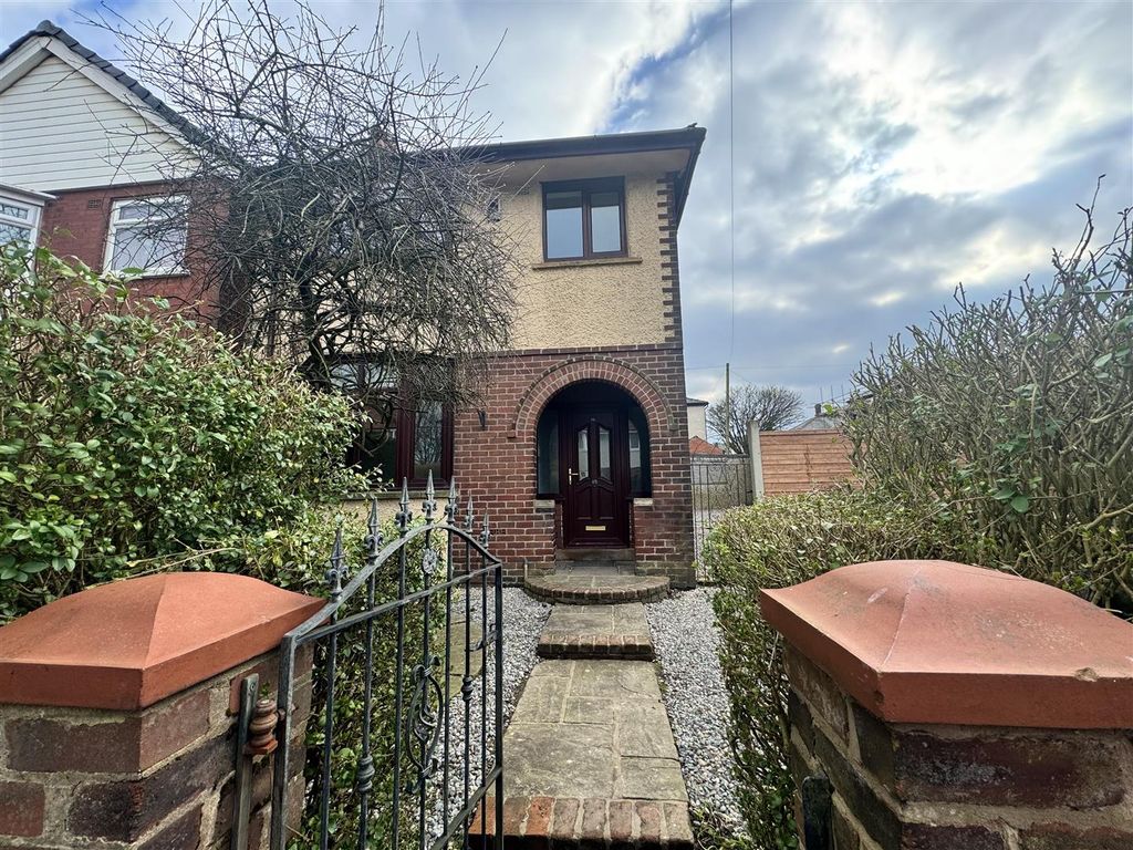 3 bed end terrace house for sale in Symonds Road, Fulwood, Preston PR2