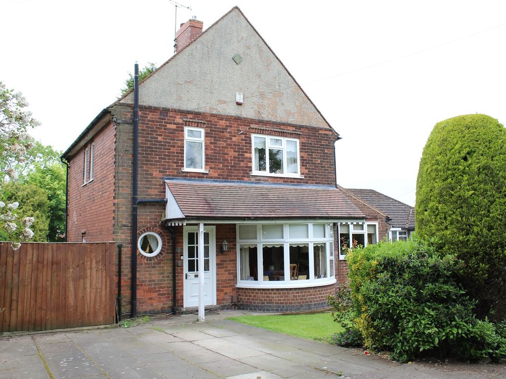 3 bed detached house for sale in Parkhouse Drive, South Normanton