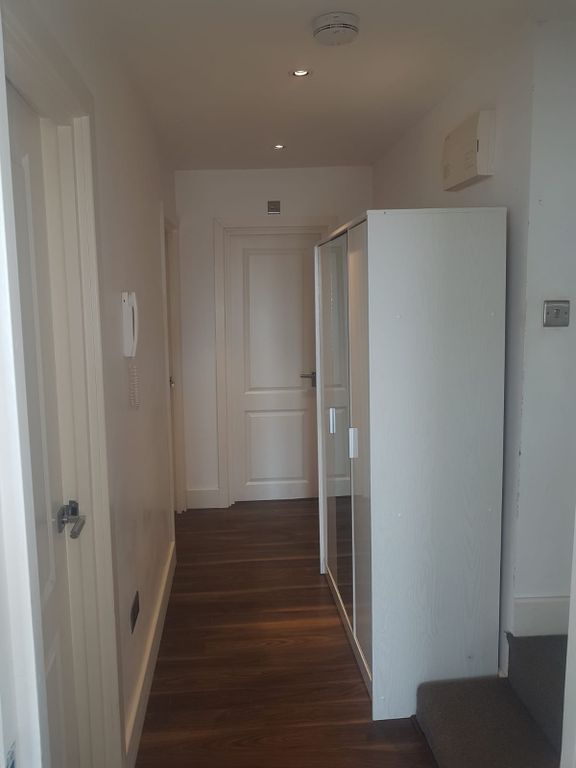 2 bed flat to rent in Kingsland Road, Dalston Junction E8 Zoopla