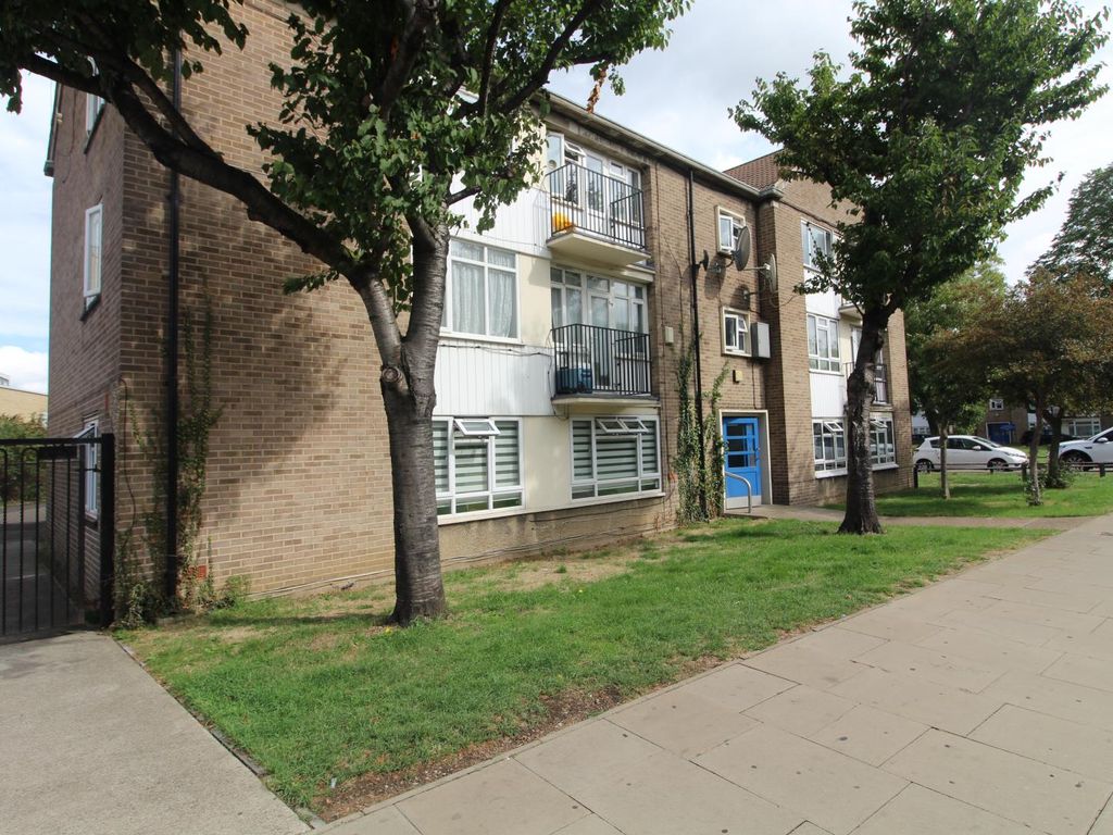 3 bed flat to rent in Ordnance Road, Enfield EN3 Zoopla