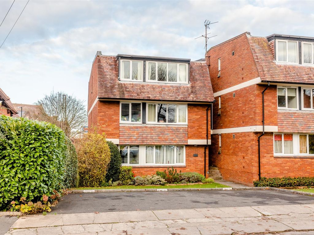 2 bed flat for sale in Lawrence Grove, Henleaze, Bristol BS9 Zoopla