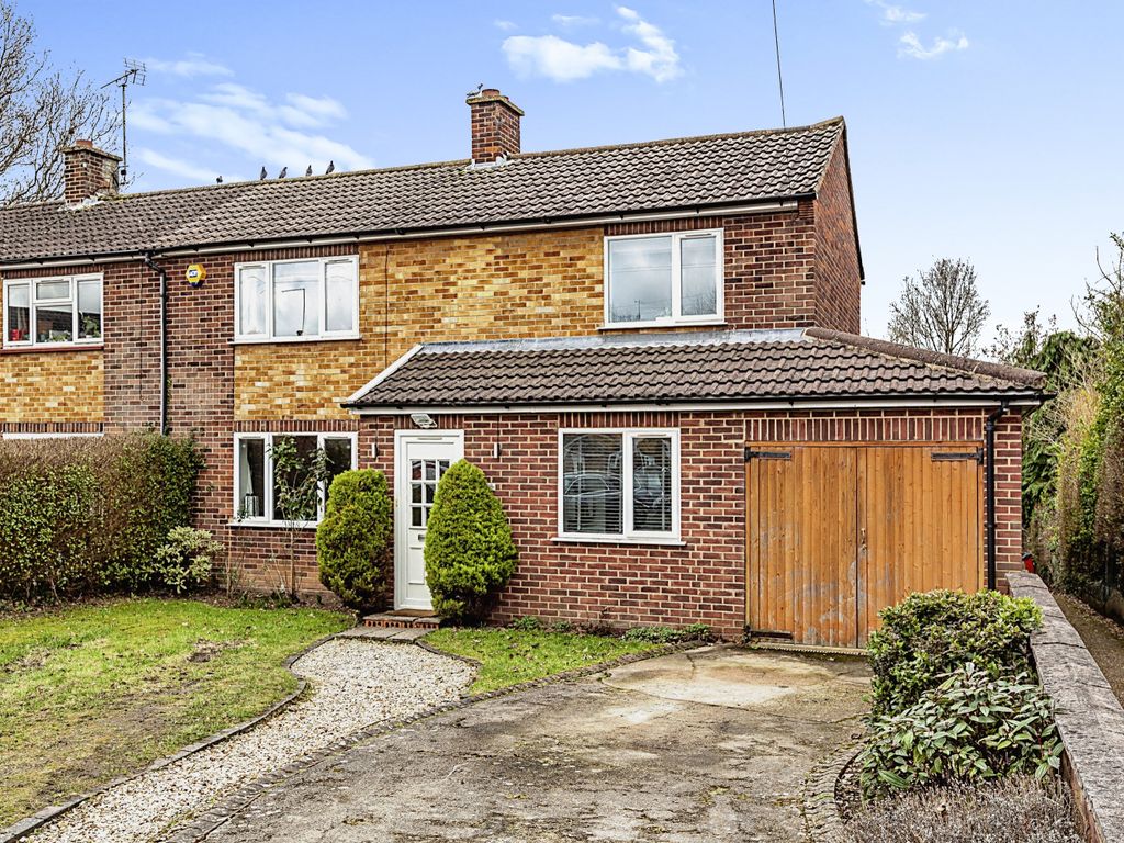 4 bed semidetached house for sale in Hilltop Close, Ascot SL5 Zoopla