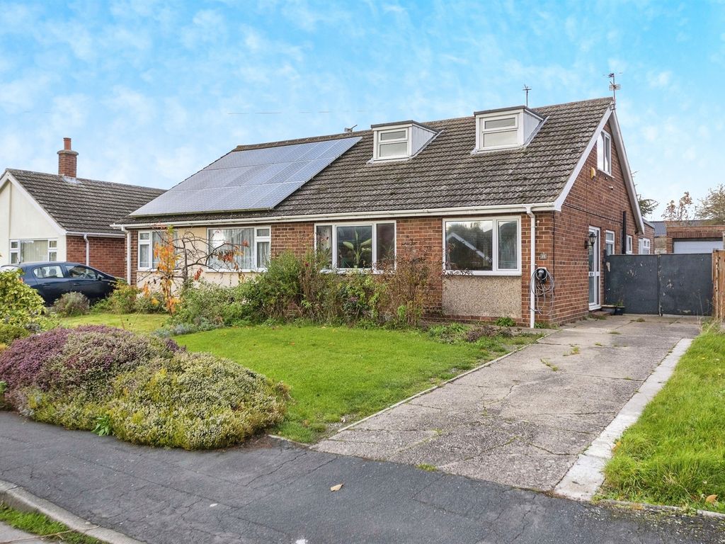 3 bed semidetached house for sale in Fleming Avenue, Bottesford