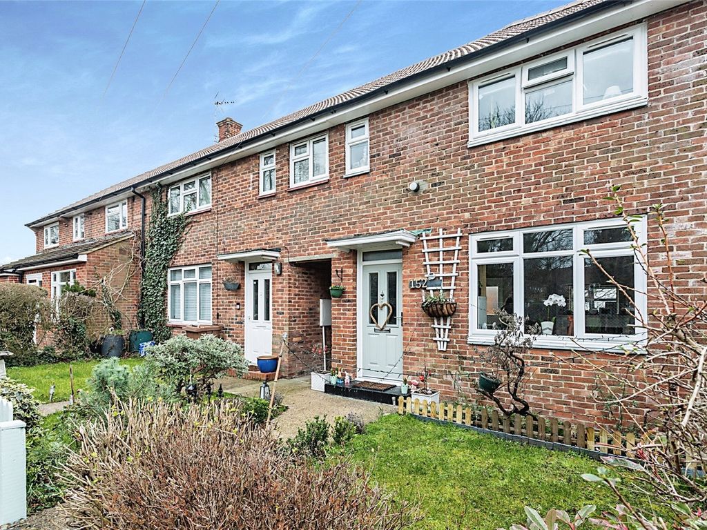 2 bed terraced house for sale in Worsted Green, Merstham, Redhill RH1