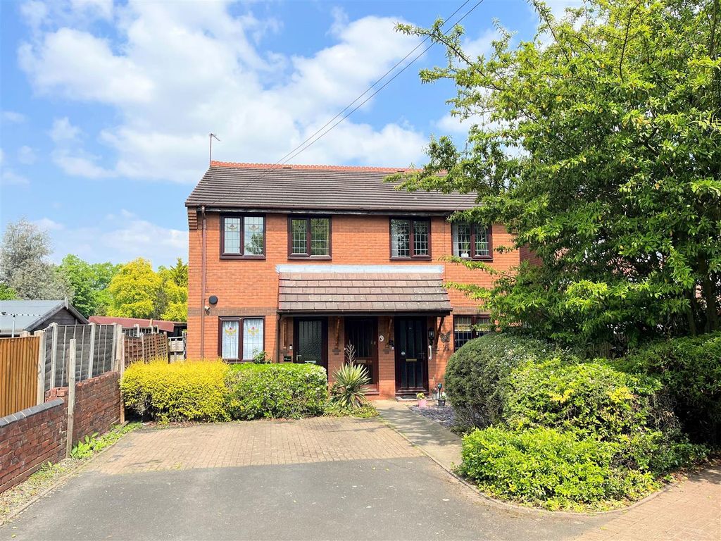 1 bed flat to rent in St Paul's Court, Victoria Road, Halesowen, West