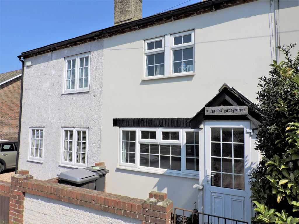 2 bed cottage to rent in Fareham Road, Wickham, Fareham PO17 Zoopla