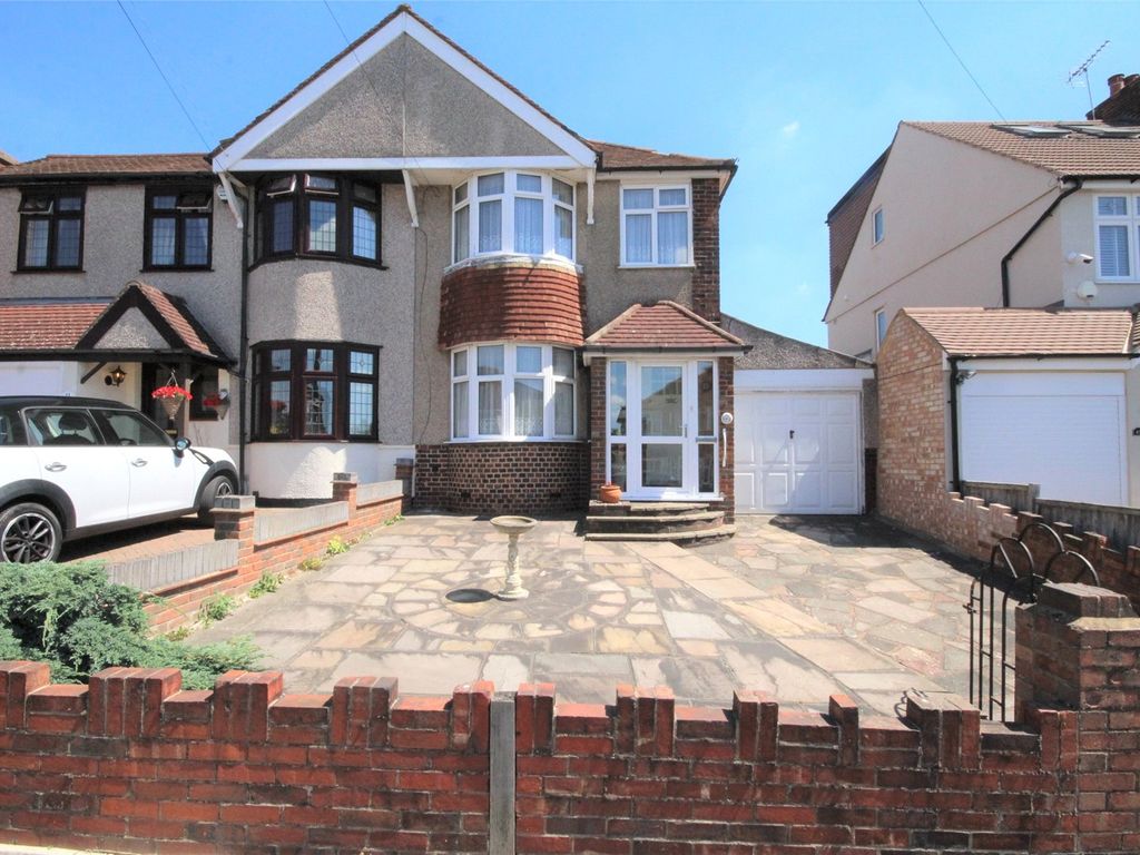 3 bed semidetached house for sale in Cornwall Avenue, South Welling