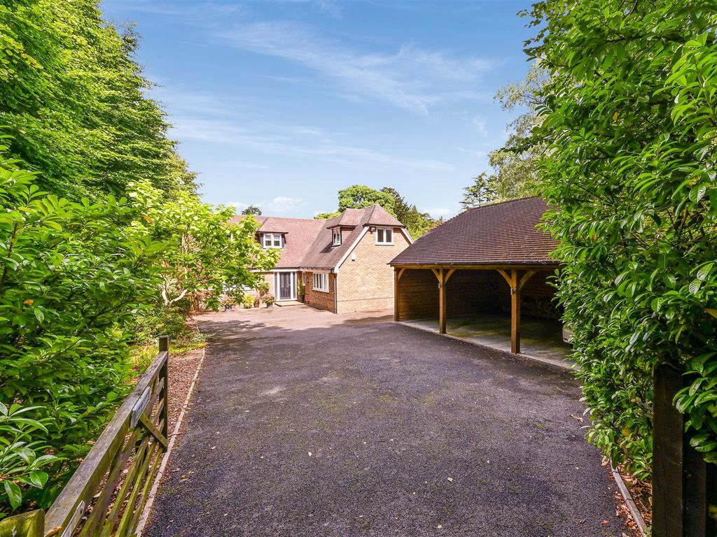 4 bed detached house for sale in Boxhill Road, Tadworth KT20 Zoopla