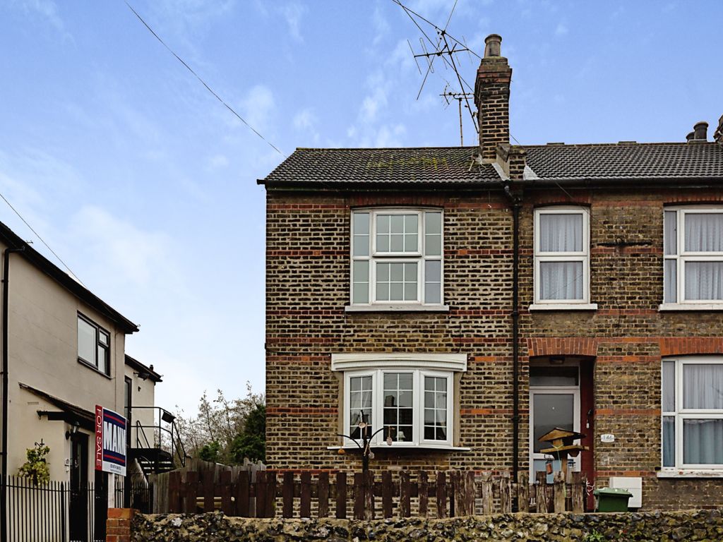3 bed end terrace house for sale in Charles Street, Greenhithe, Kent
