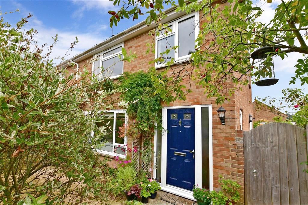 3 bed semidetached house for sale in Leslie Crescent, St Michaels