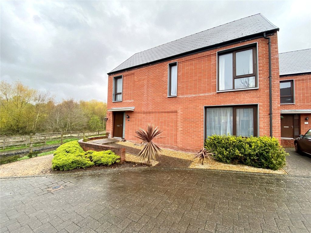 4 bed detached house for sale in Glen Way, Ketley, Telford TF1 Zoopla