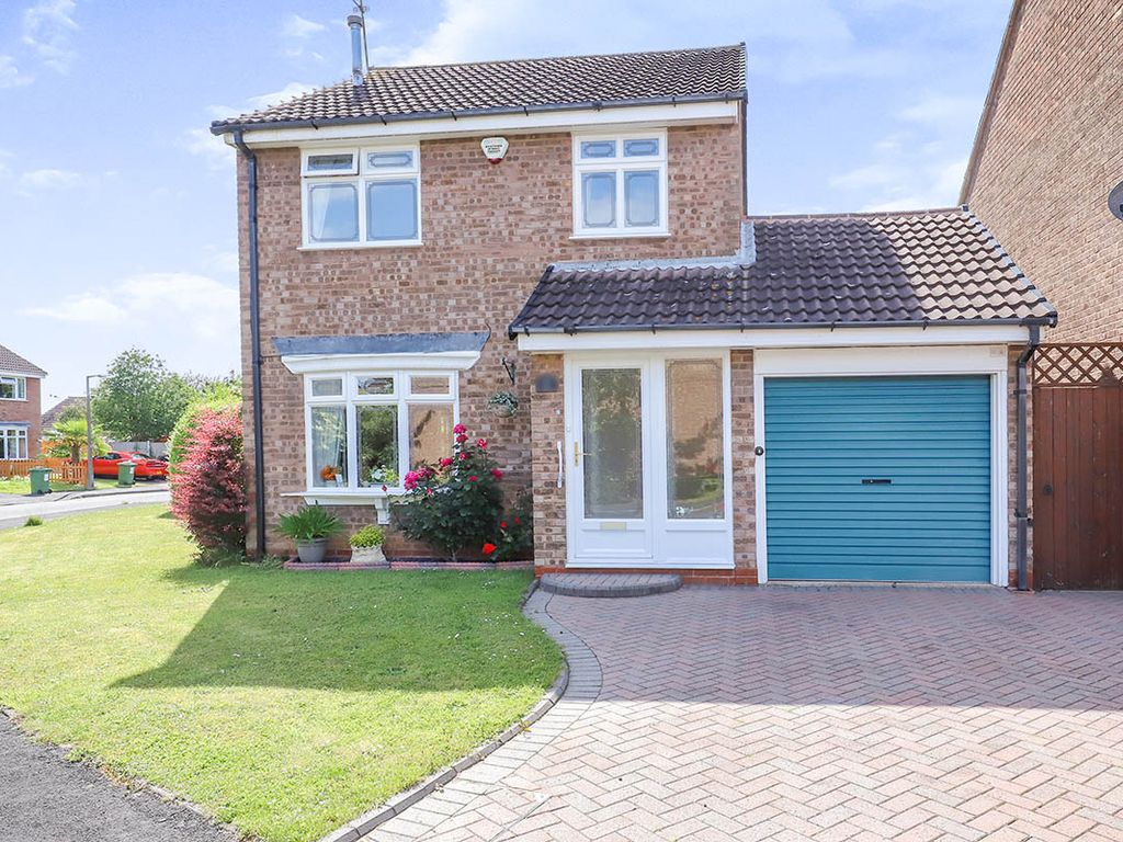 3 bed detached house for sale in Shackleton Drive, Wolverhampton, West