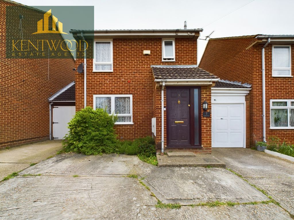 3 bed detached house for sale in Spode Close, Tilehurst, Reading RG30