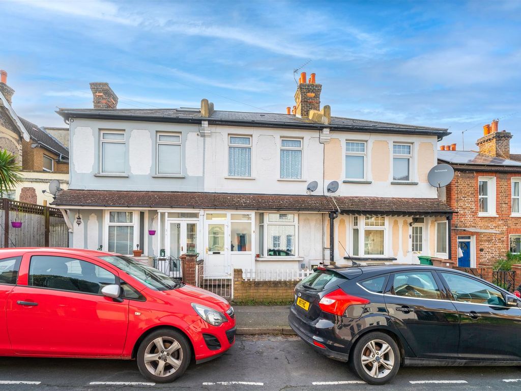 2 bed terraced house for sale in William Road, Sutton SM1, £400,000
