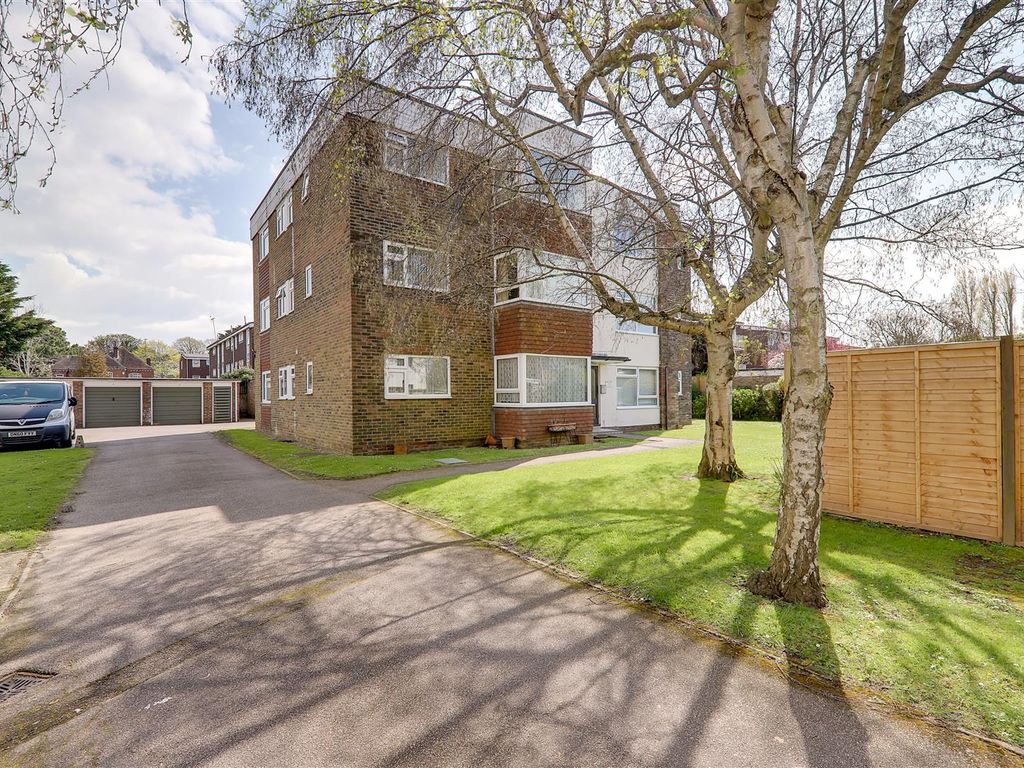 2 bed flat for sale in West Avenue, Worthing BN11 Zoopla