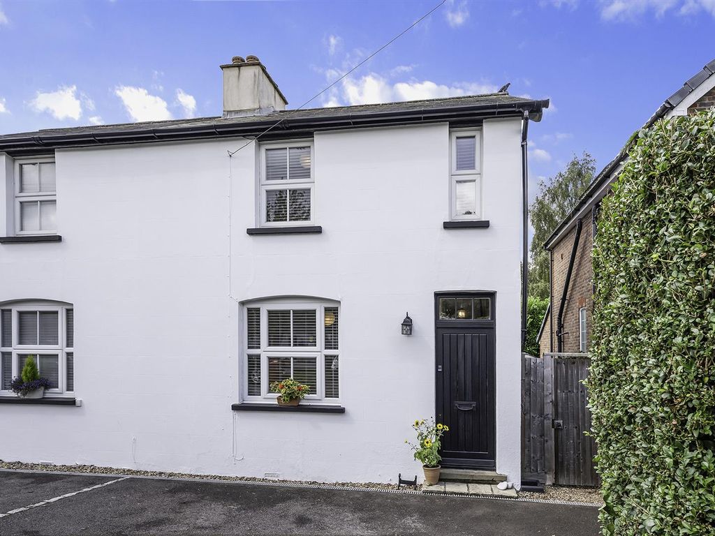 2 bed semidetached house for sale in Buckland Road, Lower Kingswood