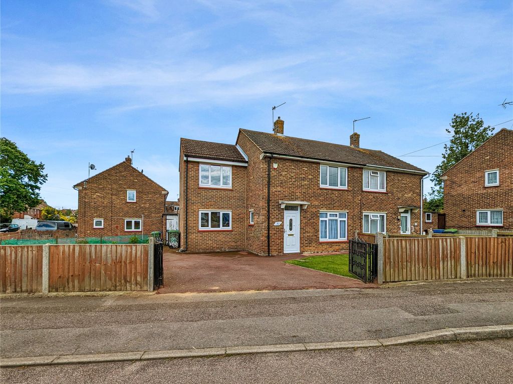 3 bed semidetached house for sale in Sheerstone, Iwade, Sittingbourne
