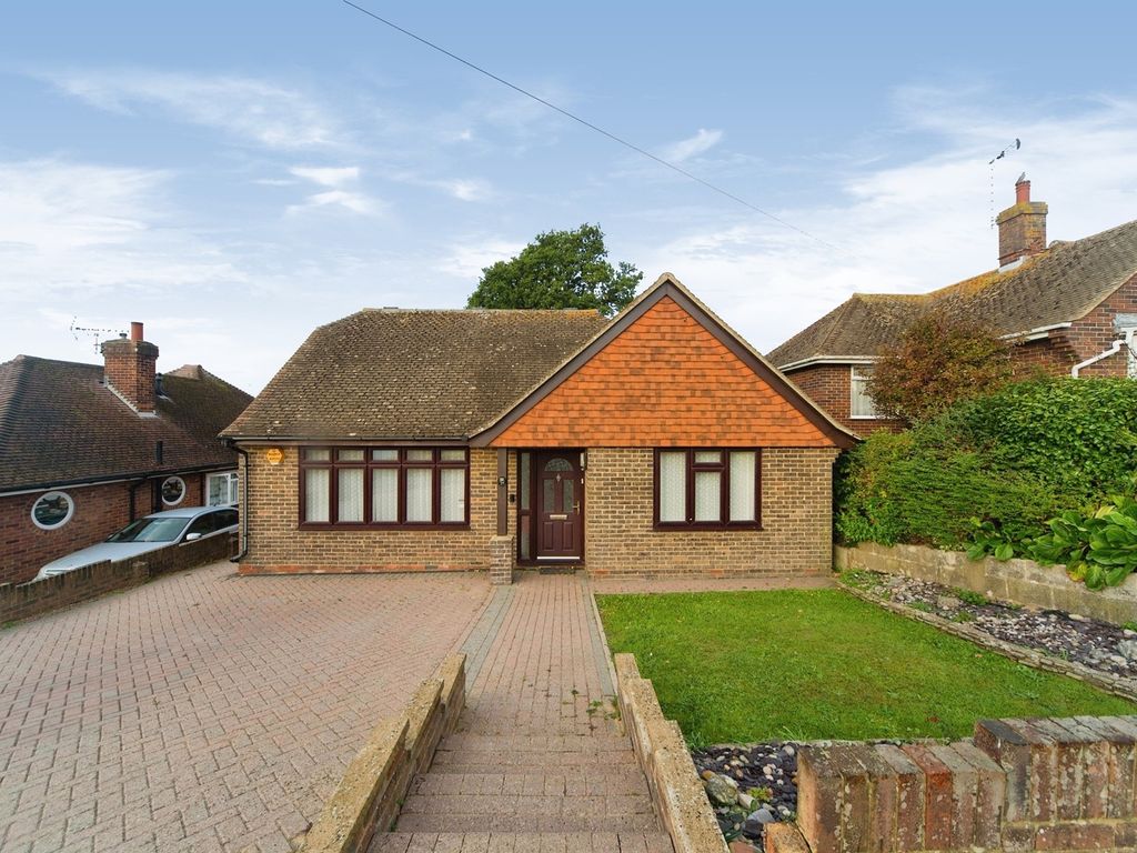 3 bed detached bungalow for sale in Broad View, BexhillOnSea TN39, £