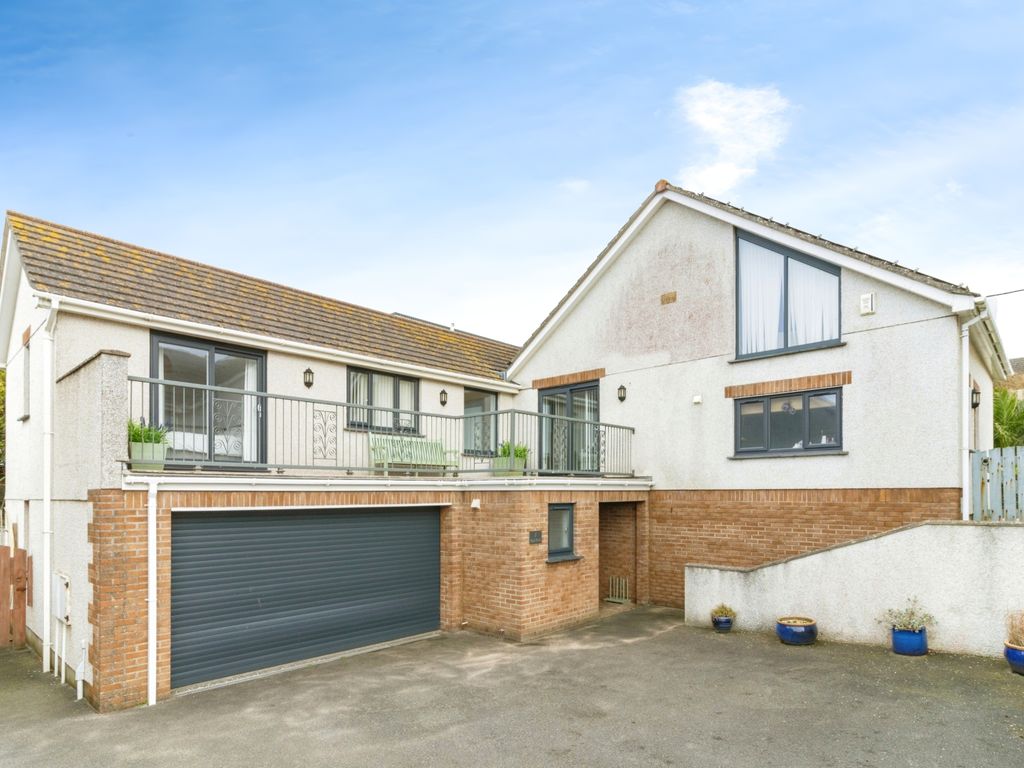 4 bed detached house for sale in Alexandra Court, Porth, Newquay