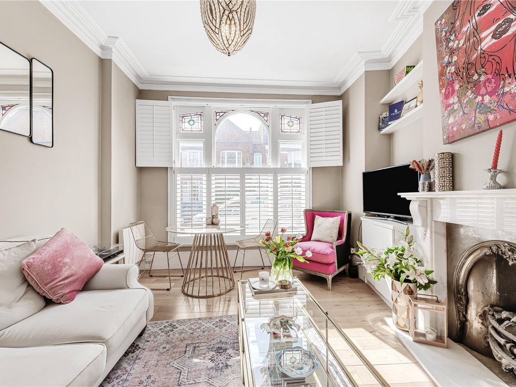 2 bed flat for sale in Bovingdon Road, London SW6, £650,000 Zoopla