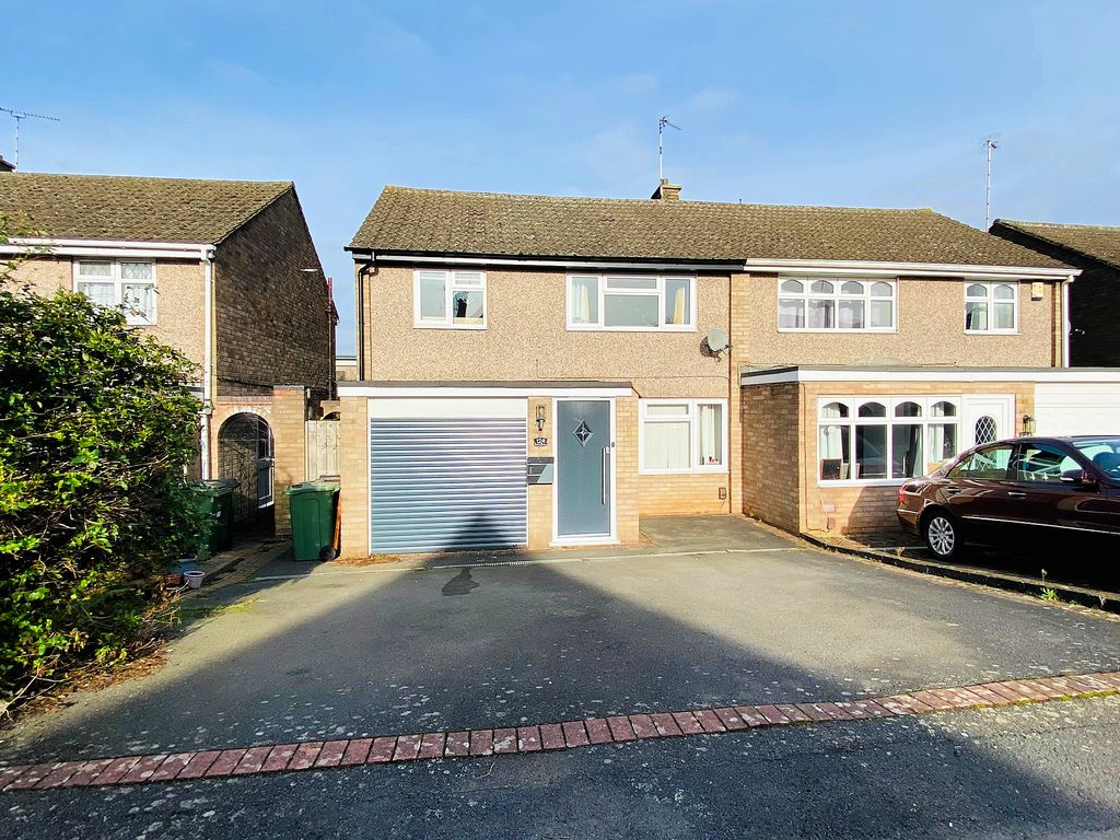 3 bed semidetached house for sale in Packer Avenue, Leicester Forest