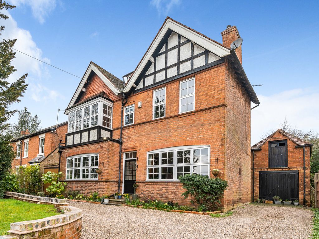 6 bed detached house for sale in Redditch Road, Birmingham B38, £