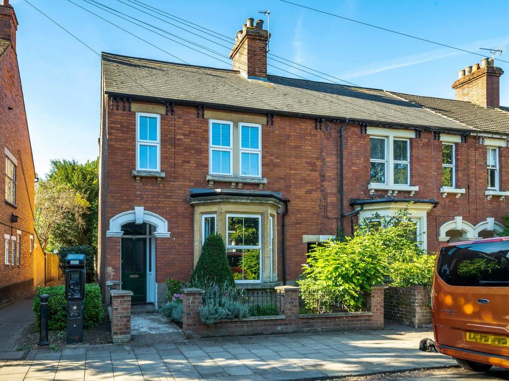 Waterloo Road, Bedford MK40  