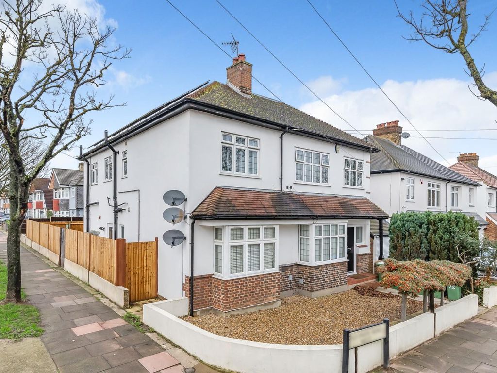 2 bed flat for sale in Old Farm Road West, Sidcup DA15, £325,000 Zoopla