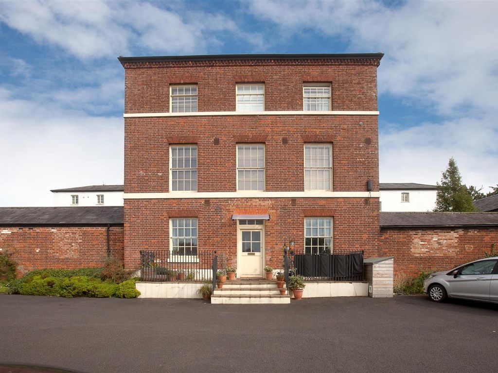 2 bed flat to rent in Warminster Road, Wilton, Salisbury SP2 Zoopla