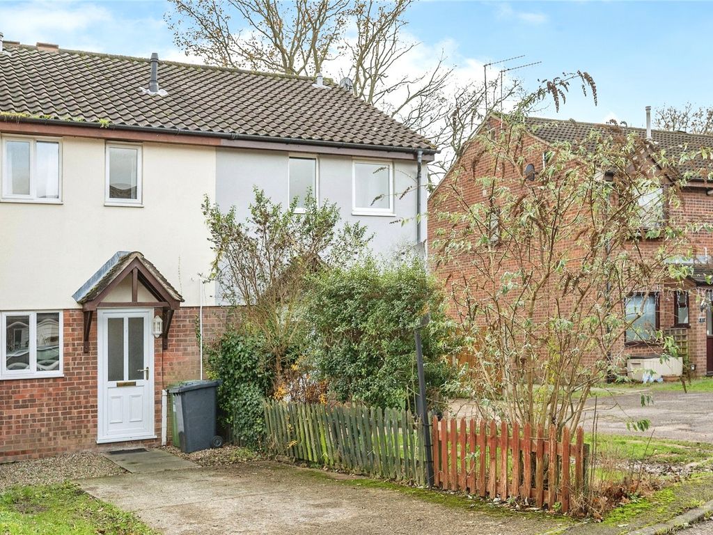 2 bed terraced house for sale in Sycamore Close, North Walsham, Norfolk