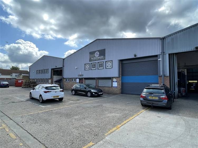 Warehouse to let in Unit 2 Clivemont Road, Cordwallis Industrial Estate