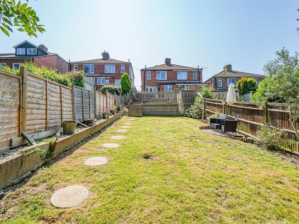 3 bed semidetached house for sale in Parker Road, Hastings TN34, £