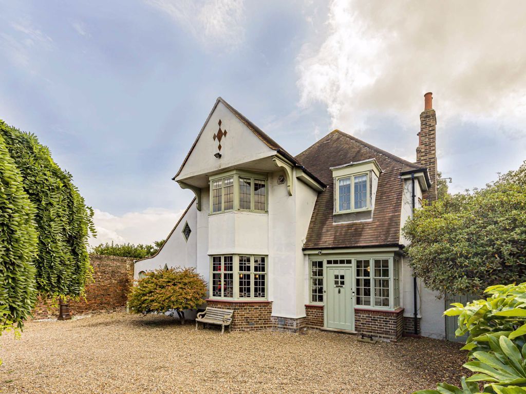 7 bed property for sale in Park Gate Court, High Street, Hampton Hill