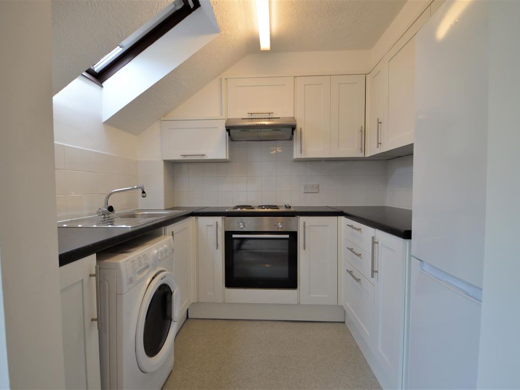 1 bed flat for sale in Church Road, Crowborough TN6 Zoopla