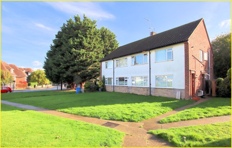 2 bed for sale in High Street, Farnborough, Orpington BR6