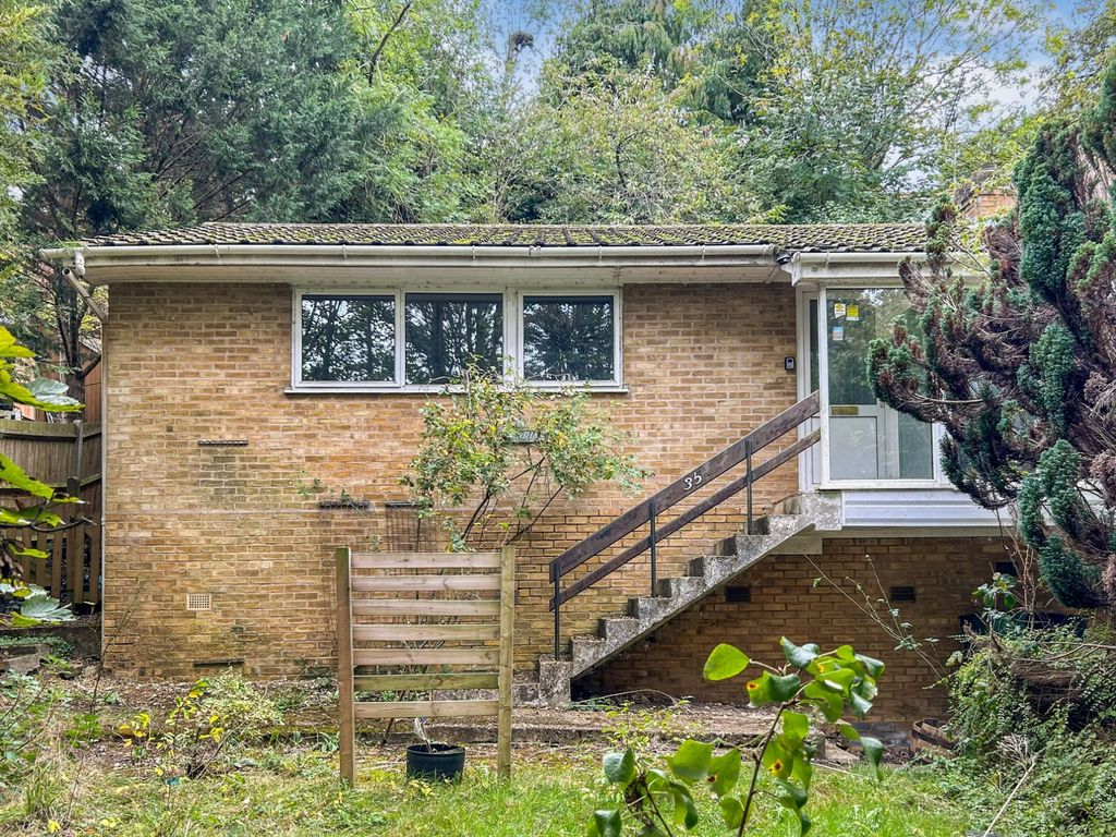 3 bed semidetached house for sale in Melody Road, Biggin Hill