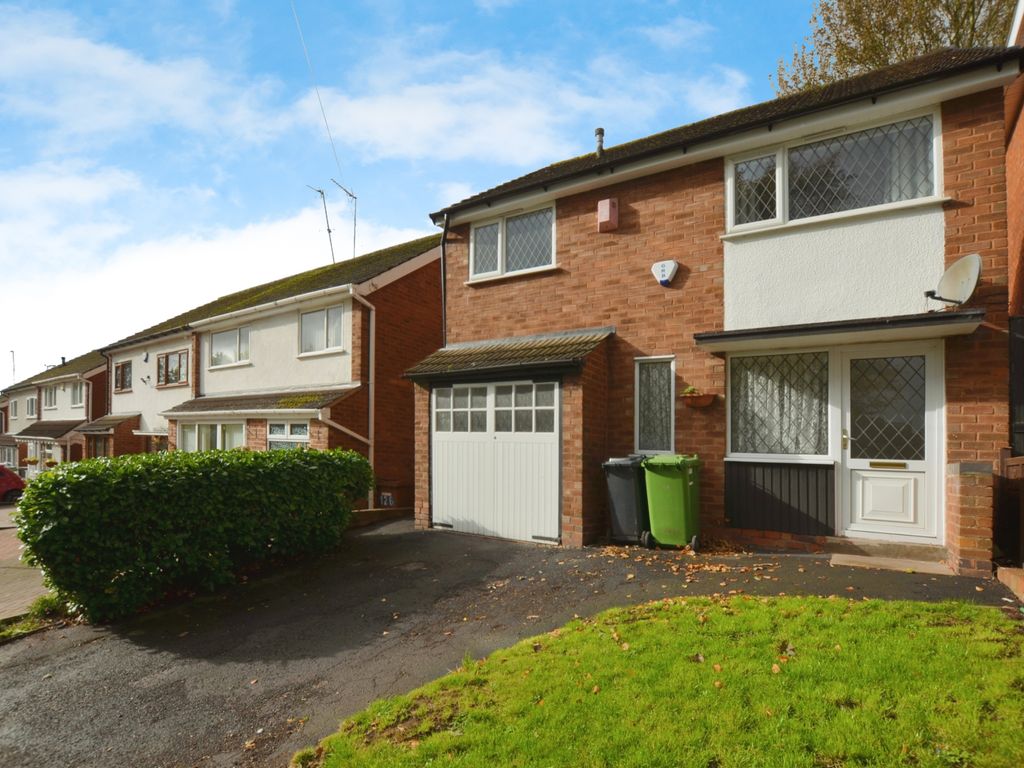 3 bed detached house for sale in Beacon Road, Great Barr B43, £275,000