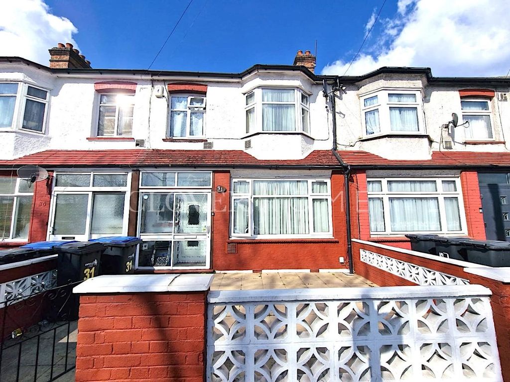 3 bed property for sale in Aberdeen Road, London N18, £400,000 Zoopla